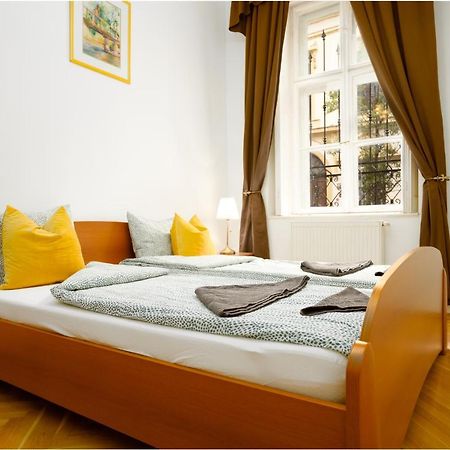 Emerald Suite With Free Parking Budapeşte Dış mekan fotoğraf