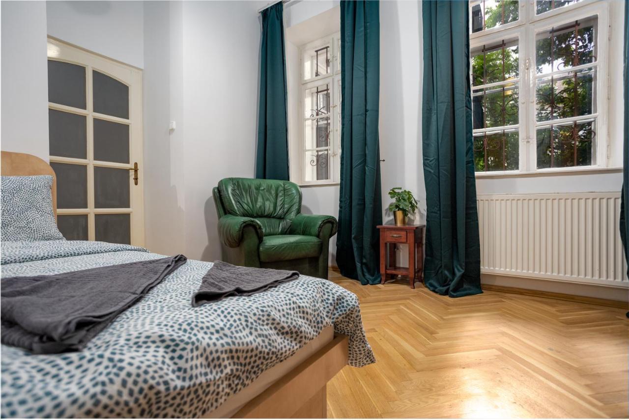 Emerald Suite With Free Parking Budapeşte Dış mekan fotoğraf