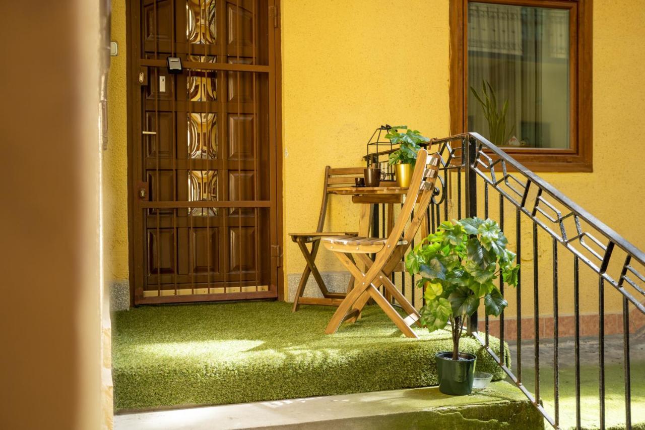Emerald Suite With Free Parking Budapeşte Dış mekan fotoğraf
