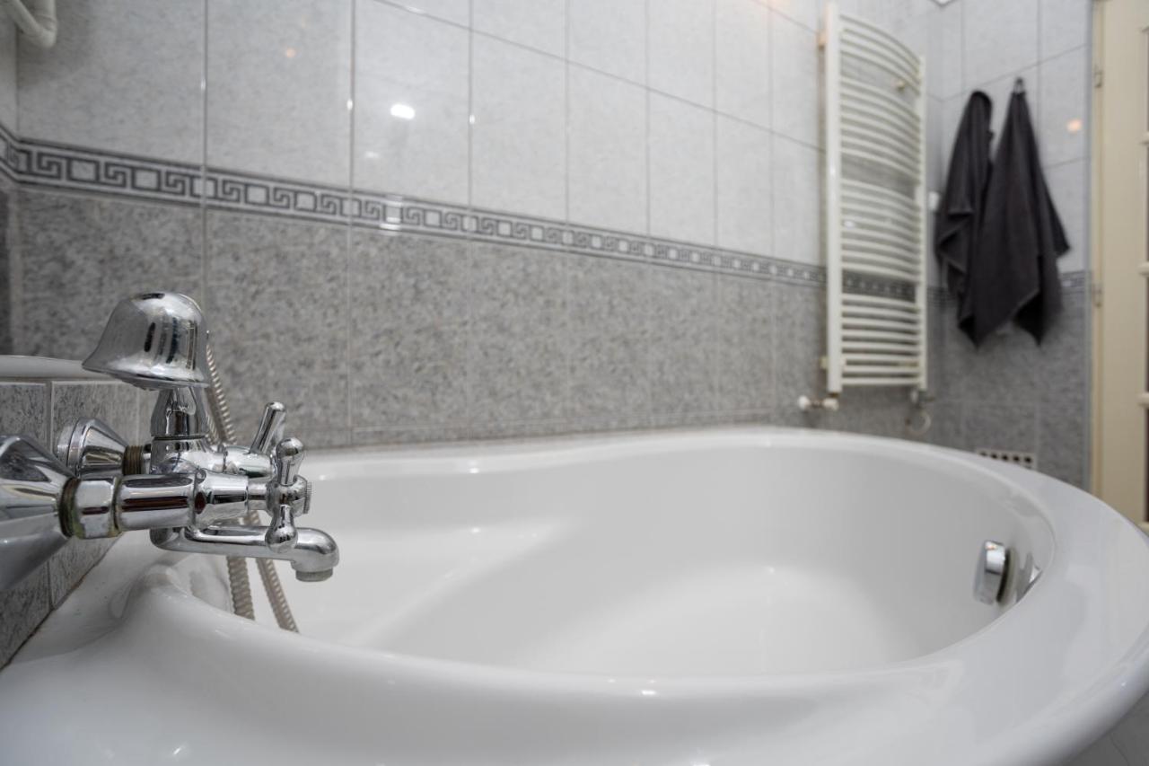 Emerald Suite With Free Parking Budapeşte Dış mekan fotoğraf
