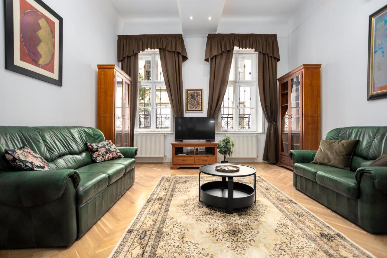 Emerald Suite With Free Parking Budapeşte Dış mekan fotoğraf