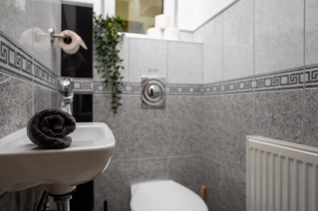 Emerald Suite With Free Parking Budapeşte Dış mekan fotoğraf
